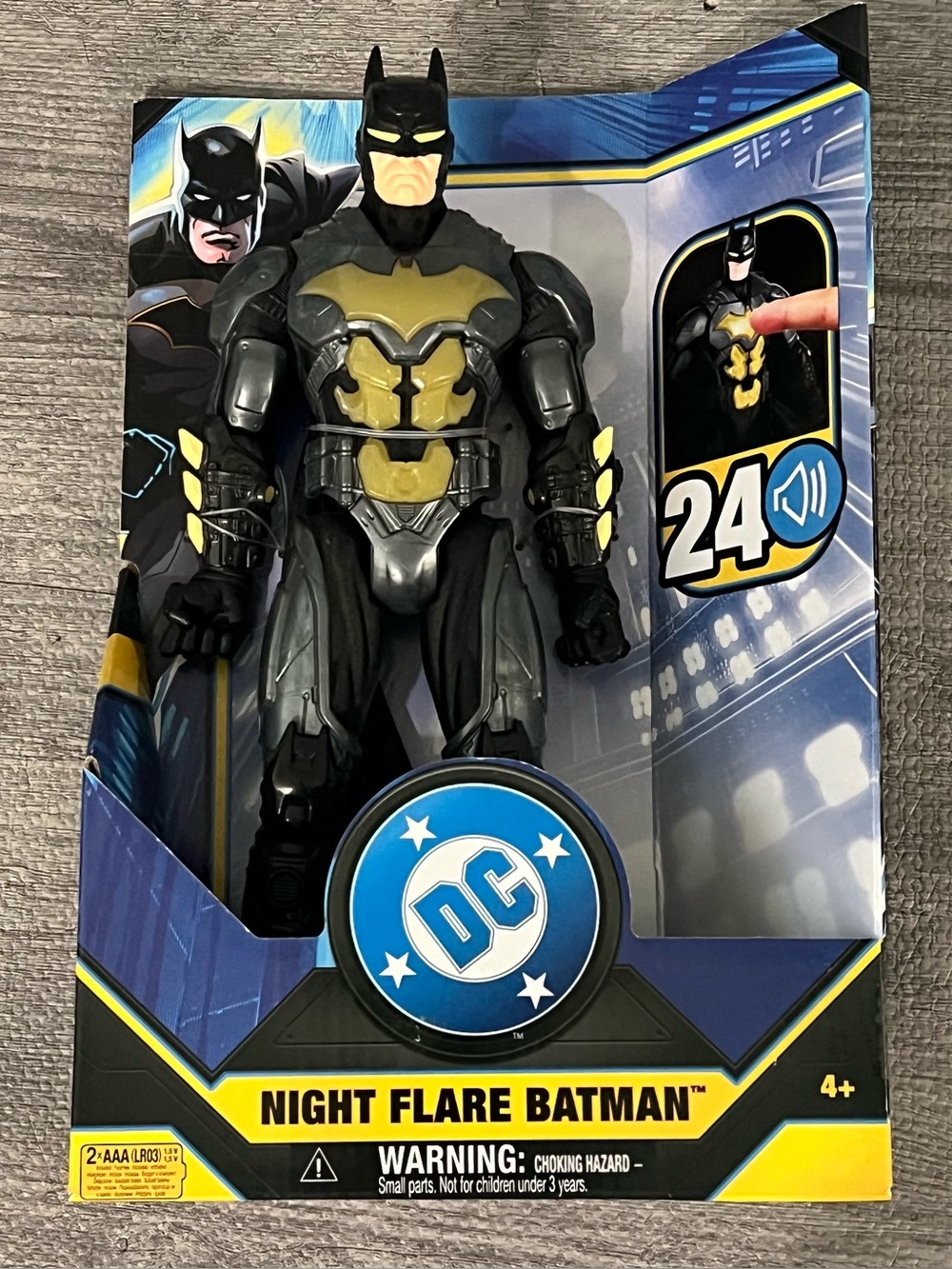 Spin Master DC Batman Night Flare Action Figure 12 in Light Up Sounds Age 4+